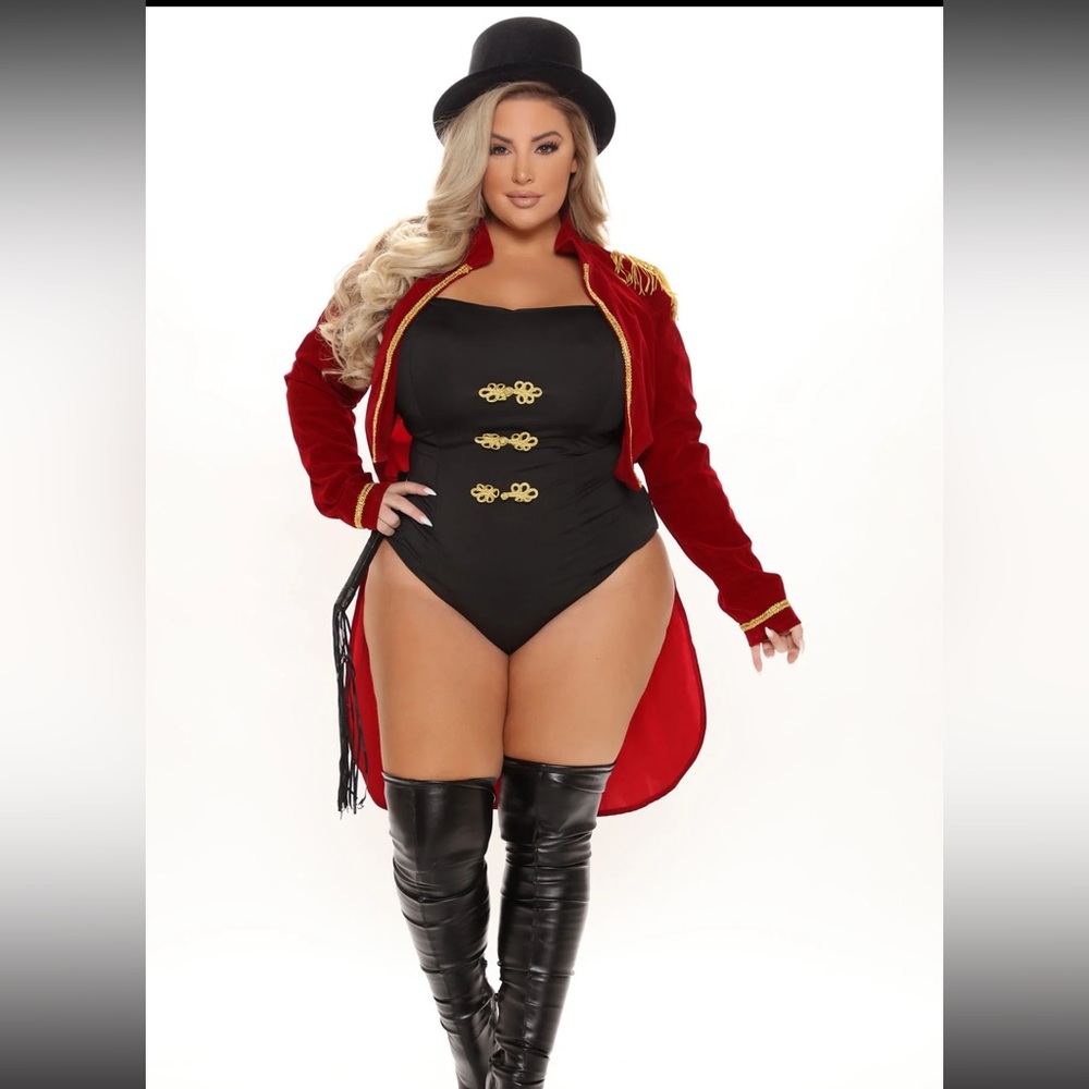 Ring leader costume